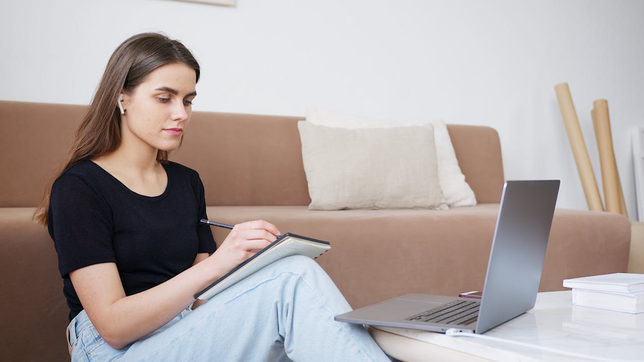 Should I keep interviewing if I have a job? 5 Reasons why interview even when I have a job I love